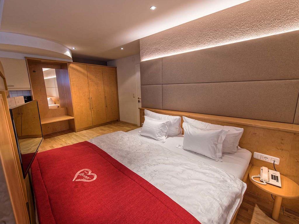 سيرفاوس Hotel Universo الغرفة الصورة