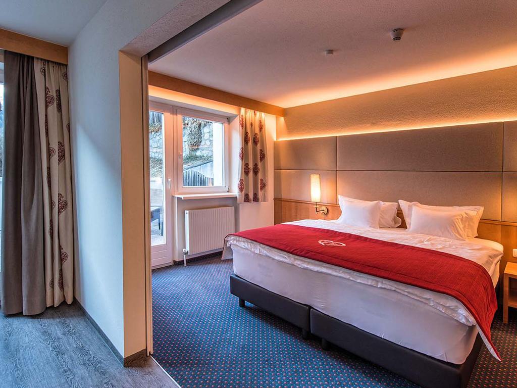 سيرفاوس Hotel Universo الغرفة الصورة